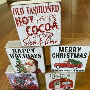 Christmas vintage wooden signs ⭐️ if interested make an offer⭐️
